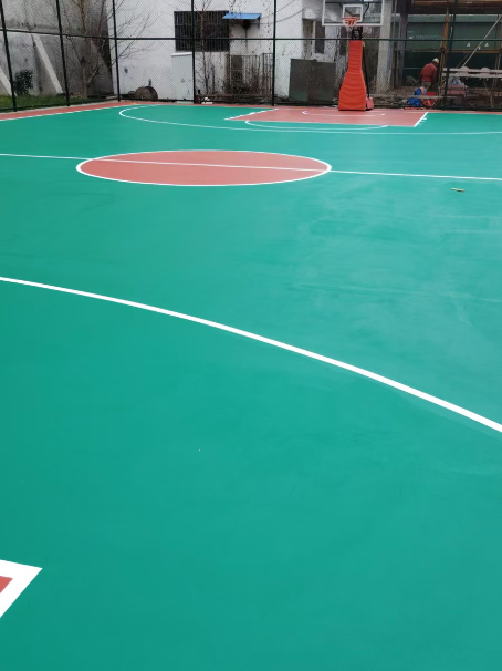 清流 球场长期使用易出现地面开裂